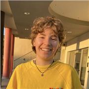 Studentessa di psicologia presso l’Università di Firenze, diplomata negli USA, fornisco lezioni di Inglese per qualsiasi livello!